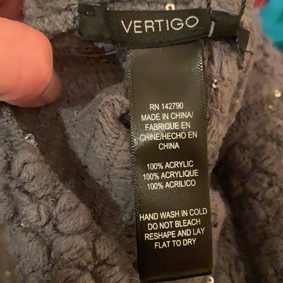 Vertigo Textured Sequin Knit Fringe Poncho OS NWT - Picture 7 of 8